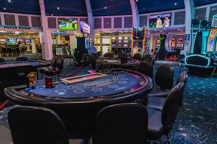 The Casino at Hilton Aruba (3)