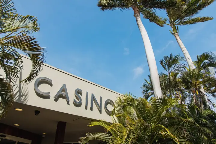 The Casino at Hilton Aruba (5)