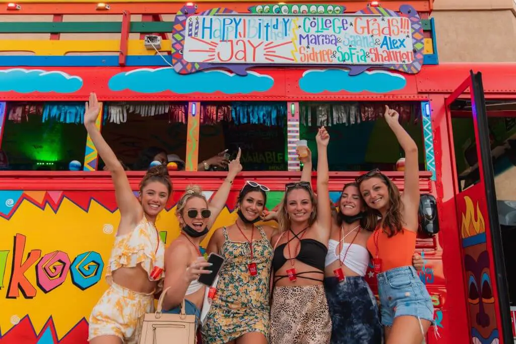 Kukoo Kunuku Party Bus My_Aruba_Guide