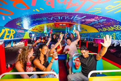 Kukoo Kunuku Aruba: tour de dia vs ônibus de festa à noite