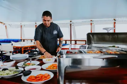 Luxury_Lagoon_Cruise_(13)_-_verkleind