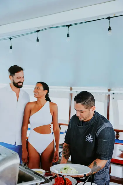 Luxury_Lagoon_Cruise_(14)_-_verkleind