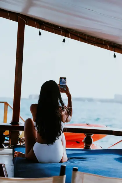 Luxury_Lagoon_Cruise_(4)_-_verkleind