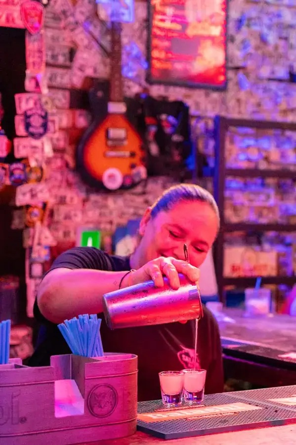 The Saloon Bar Aruba (6)