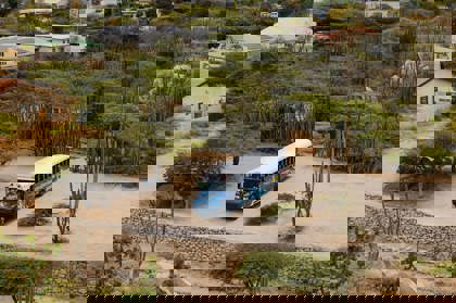 Pelican_Adventures_Bus_tours_(4)_-_Verkleind