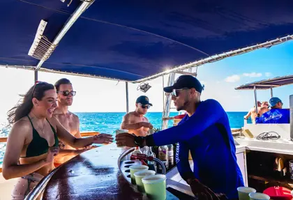 /book_tours/gallery-list/Aruba-Party-Boat4.jpg