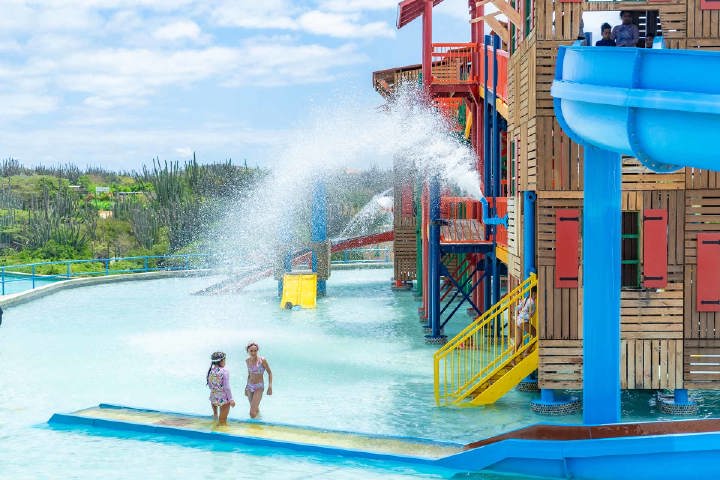/book_tours/new-tours/Aruba-Water-Park/Island_Bus_Tour_&_Aruba_Water_Park_–_Aruba_Water_Park_(8)_-_Verkleind.jpg