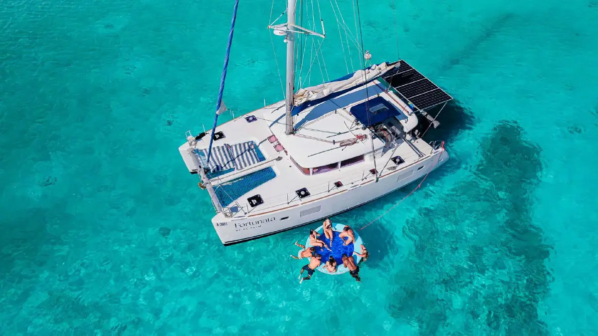 /book_tours/new-tours/Half-Day-Private-Catamaran-Charter-Fortunata/Half_Day_Private_Catamaran_Charter_-_Fortuna_de_Palm_Tours_(1)_-_Verkleind.jpg