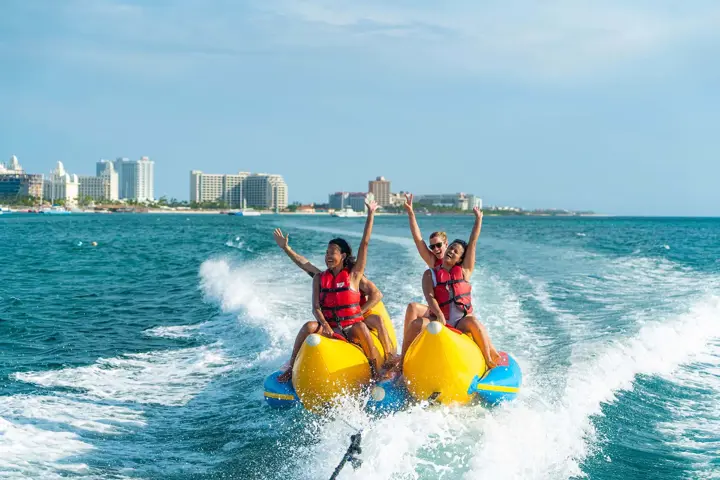 Passeio de Banana Boat | Delphi Watersports Aruba 