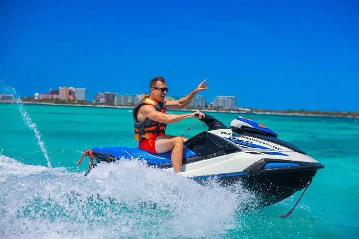 Aluguel de Jet Ski | Delphi Watersports Aruba