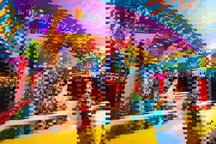 Bar Hopping - Party Bus & Nightlife Tour | Kukoo Kunuku 