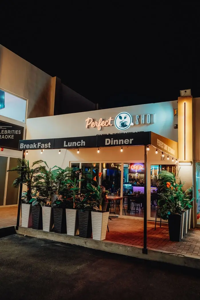 Perfect Shot Cafe & Restaurant (11)